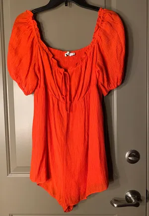 Red Romper Size M thumbnail 1