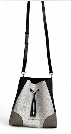Michael Kors purse thumbnail 4