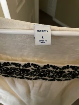 Old Navy Beautiful Embroidered Dress thumbnail 3