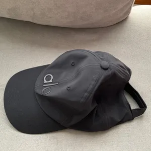Alo Yoga Performance Off-Duty Cap Black/Black thumbnail 3