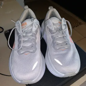One Bondi 8 Max Cushioned Road Women’s Running Shoe Size 9 thumbnail 5