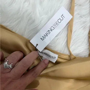 🆕 Chic One Shoulder Gold Dress Size S thumbnail 3