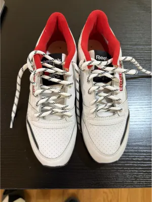Size US 6 Women’s reebok classic white/red/black leather shoes (m12) thumbnail 9