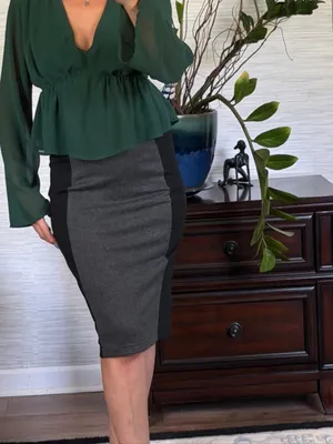 Francesca’s Mi Ami Green Peplum Blouse Size M Deep V Neck Long Sleeve thumbnail 11