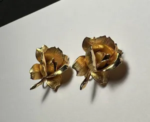 Signed Pastelli Rose Flower Gold Tone Vintage Clip On Clip-on Earrings thumbnail 1