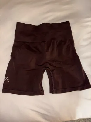 One Active Effortless Short 70% Cocoa thumbnail 3