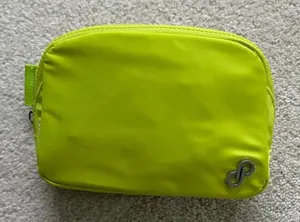 Poshmark Swag Lime Green Belt Bag - BRAND NEW thumbnail 1