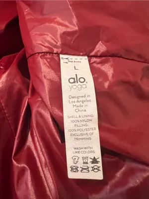 Alo Yoga Stunner Glossy Oversized Hooded Puffer Jacket Cranberry Size Large. thumbnail 8