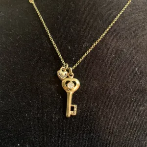 Juicy couture key necklace thumbnail 3