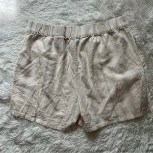 Divided H&M Women's Cream Shorts Size Medium thumbnail 5