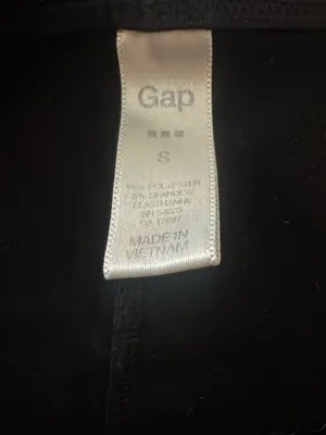 Gap Black racerback tank thumbnail 3