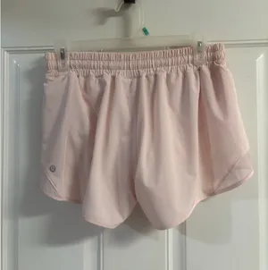 Size 8 Lululemon Flush Pink Hotty Hot High-Rise Lined 4" Short.inseam thumbnail 4