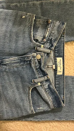Abercrombie High-Rise Jeans 90s Straight Curve Love thumbnail 3