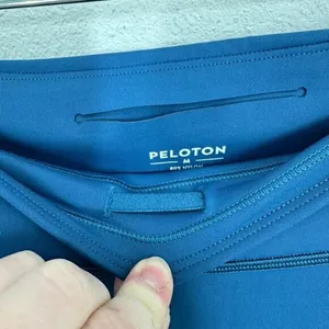 Peloton Women's Size Medium 7/8 Leggings Running Spinning Cycling Blue Logo‎ thumbnail 4