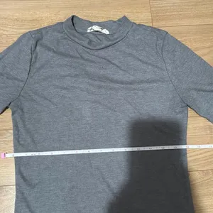 ‎Forever 21 gray shirt size medium thumbnail 3