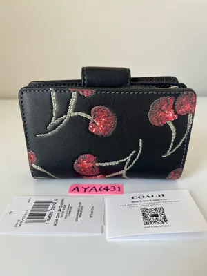 Coach Wallet thumbnail 3