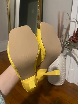 Steve Madden Yellow Heels thumbnail 3