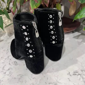 G by GUESS Womens Black Velvet Rhinestone Studded Block Heel Ankle Boots 7.5M thumbnail 3