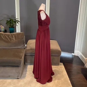 Woman’s A-Line V-Neck Chiffon Prom Bridesmaid or Formal Dress Size 8 NWT thumbnail 5