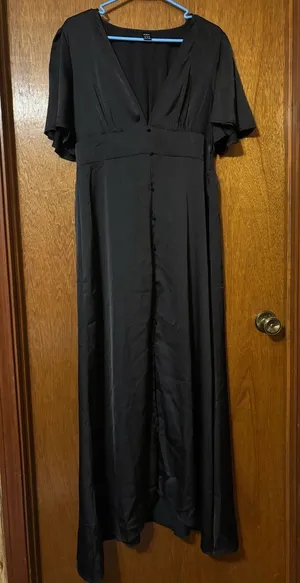 SHEIN Classic Black Maxi Dress thumbnail 1