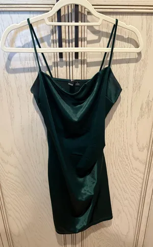 Windsor Dress Mini Emerald Green Satin thumbnail 1