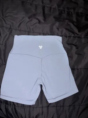 Aritzia Golden BUTTER Cheeky Hi-Rise 5" Short thumbnail 2