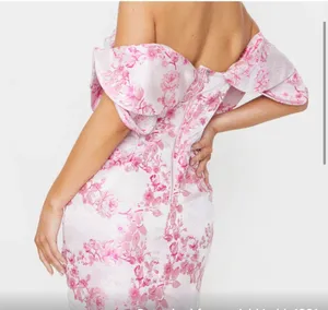 Pretty Little Thing Pink V Bar Jacquard Bodycon Dress thumbnail 4