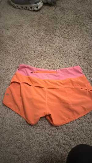 Lululemon Shorts Speed 2.5" Low-Rise thumbnail 3