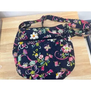 Vera Bradley Quilted Floral Butterfly Crossbody Bag Navy‎ Blue Adjustable Strap thumbnail 2