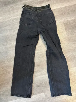 Abercrombie High-Rise Jeans thumbnail 2