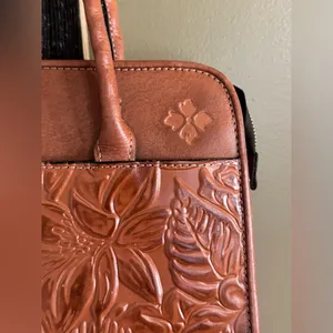 Patricia Nash Tooled Leather Purse thumbnail 3