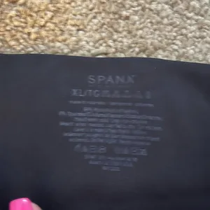 EUC Womens Spanx Leggings thumbnail 2