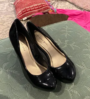 Madden Girl Black Heel thumbnail 1