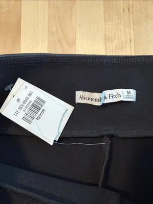 NWT Abercrombie & Fitch High-Rise Black Faux Leather Ankle Skinny Pull On Pant M thumbnail 6