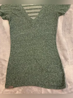 JanSport Women's Heathered Green V-Neck Tee Size Small thumbnail 6