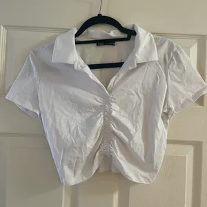 Zara Crop Top thumbnail 1