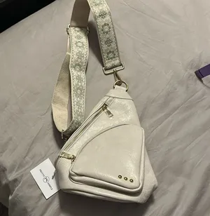 NWT cross body bag thumbnail 1