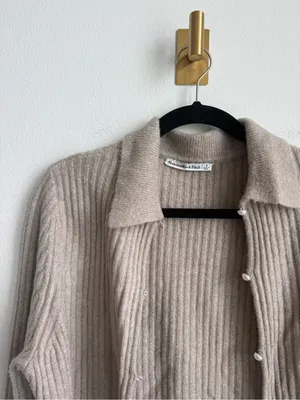 Abercrombie & Fitch Taupe Ribbed Knit Collared Pearl Button Cardigan Size S thumbnail 4