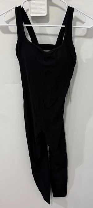 NWT Halara Black Ribbed Bodysuit thumbnail 1