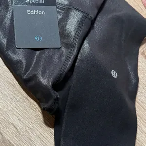 lululemon athletica Black Shiny High-Rise Leggings thumbnail 8
