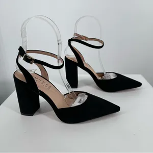Journee Tyyra Ankle Strap Pump in Black size 6 Block Heel Pointed Toe thumbnail 3