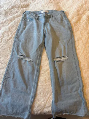 Hollister Low-Rise Baggy Jeans thumbnail 1