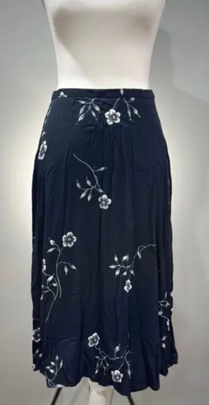 CLEARANCE! Black Vintage Worthington Floral Midi Skirt Size 8P EUC thumbnail 1