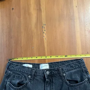 Universal Threads Women's High Rise Boyfriend Frayed Hem‎ Black Weans Size 8R thumbnail 8
