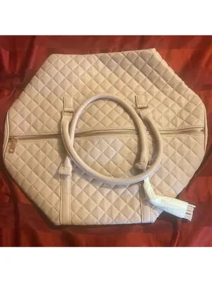 Elegant Quilted vegan leather dust pink weekender thumbnail 2