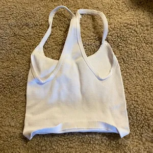 𝅺FREE people crop top thumbnail 2