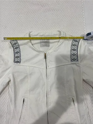 Zara White Textured Zip-Front Jacket with Patterned Trim thumbnail 3
