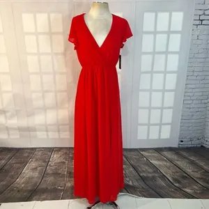 Lulu’s nwt Lost in the Moment Red Maxi Dress size small thumbnail 4