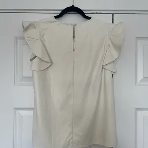 NWT White leather top with short flutter sleeves from The Pants Store thumbnail 2
