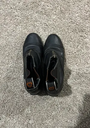 Ariat Equestrian Boots Size 3 Black thumbnail 3